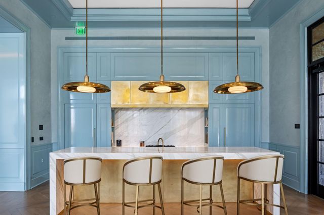 1111 W River Parkway 11C, Minneapolis, MN 55415