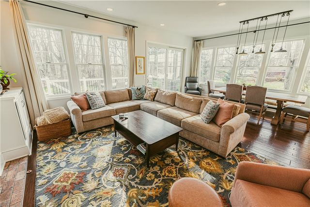 30 Harwood Lane, Pittsford, NY 14445