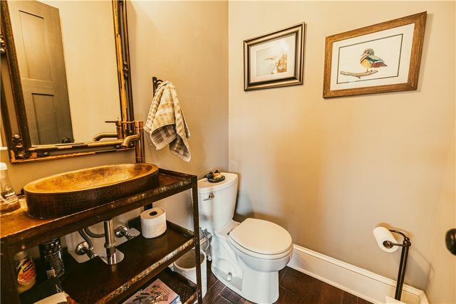 30 Harwood Lane, Pittsford, NY 14445