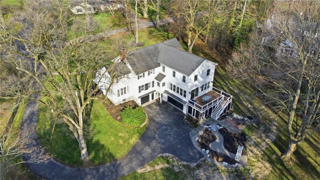 30 Harwood Lane, Pittsford, NY 14445