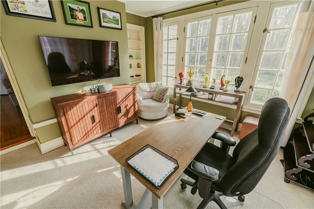 30 Harwood Lane, Pittsford, NY 14445