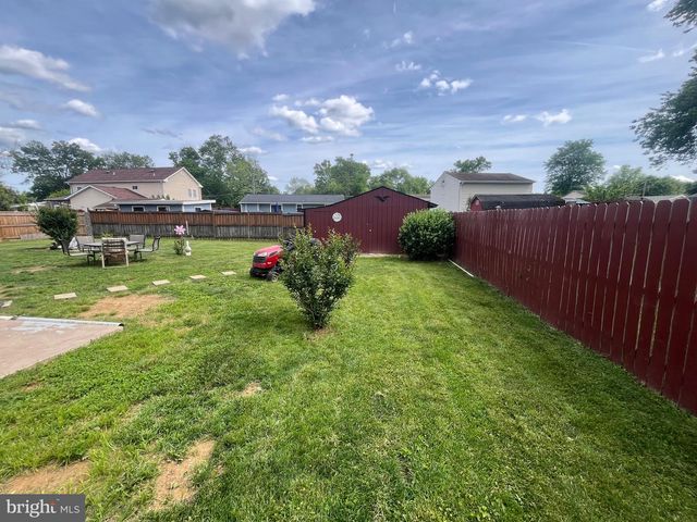 4111 LAWRENCE ST, Alexandria, VA 22309