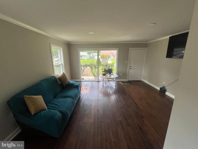 4111 LAWRENCE ST, Alexandria, VA 22309