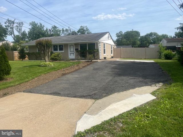 4111 LAWRENCE ST, Alexandria, VA 22309