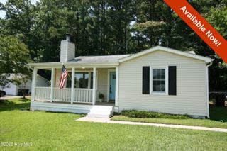 322 E Wallace Street, Burgaw, NC 28425
