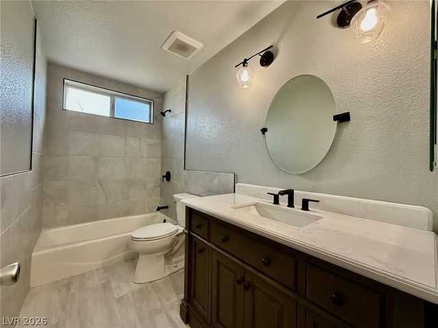 4220 Walhaven Court, Las Vegas, NV 89103