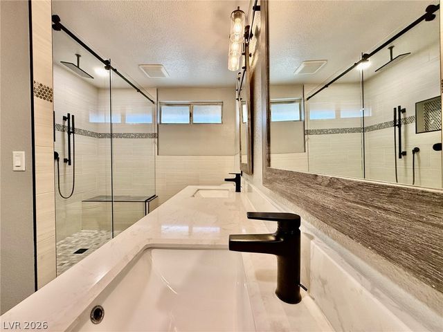 4220 Walhaven Court, Las Vegas, NV 89103