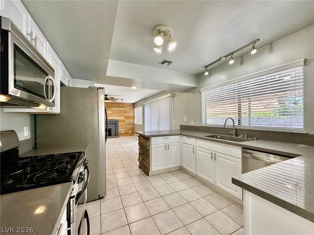 4220 Walhaven Court, Las Vegas, NV 89103