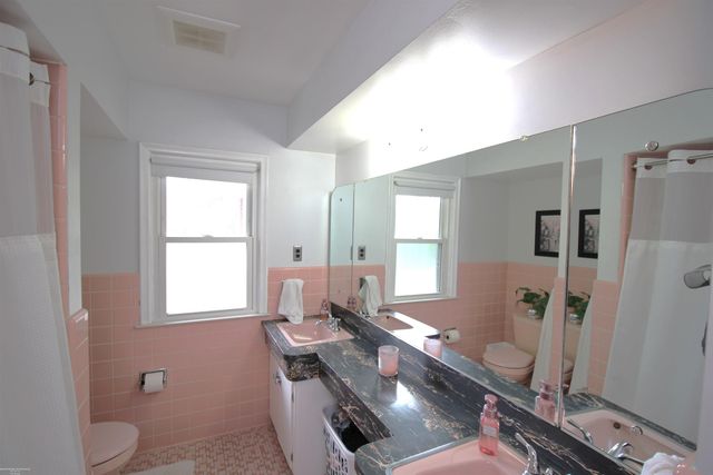 20906 Thiele Street, Saint Clair Shores, MI 48081