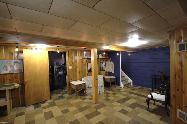 20906 Thiele Street, Saint Clair Shores, MI 48081