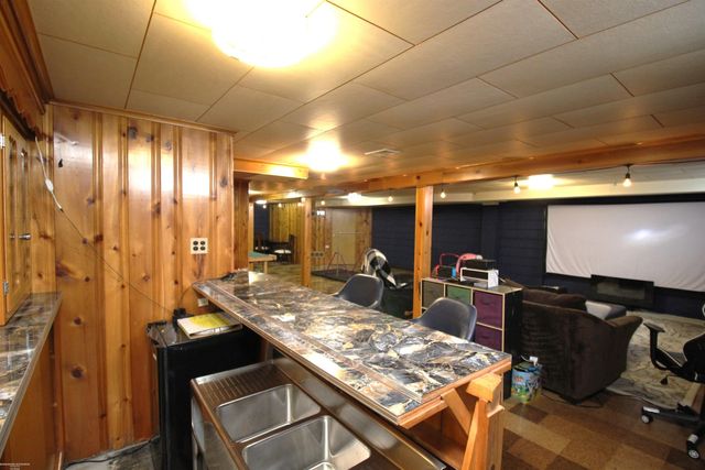 20906 Thiele Street, Saint Clair Shores, MI 48081