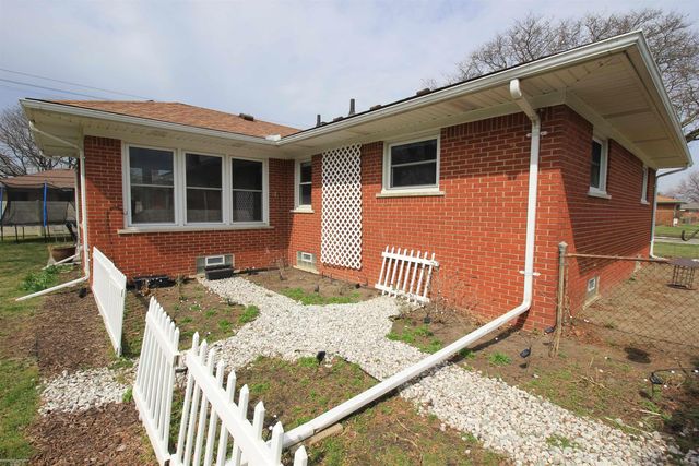20906 Thiele Street, Saint Clair Shores, MI 48081