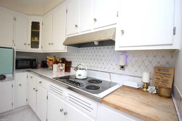 20906 Thiele Street, Saint Clair Shores, MI 48081