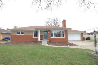 20906 Thiele Street, Saint Clair Shores, MI 48081