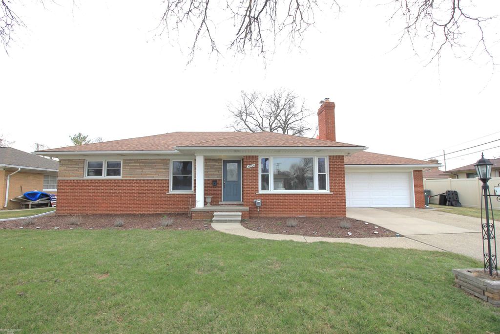 20906 Thiele Street, Saint Clair Shores, MI 48081