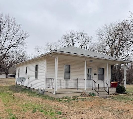 1017 E 14th Street, Pittsburg, KS 66762