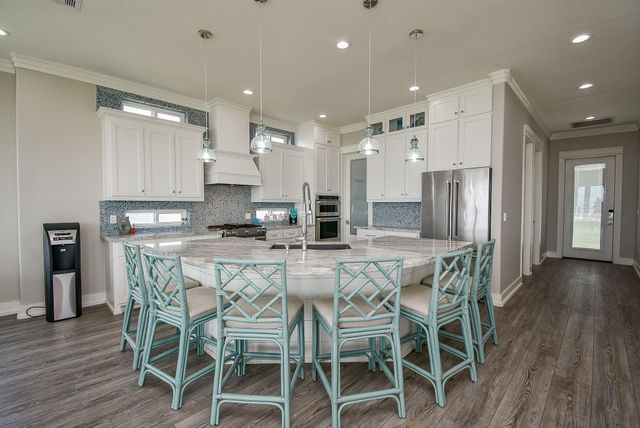 3125 Bay Ridge Drive, Palacios, TX 77465