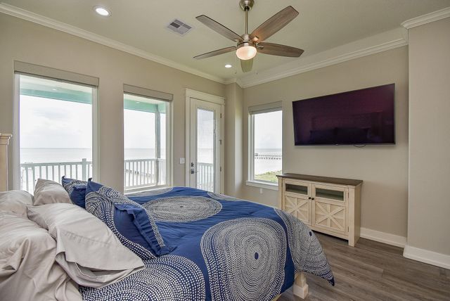 3125 Bay Ridge Drive, Palacios, TX 77465