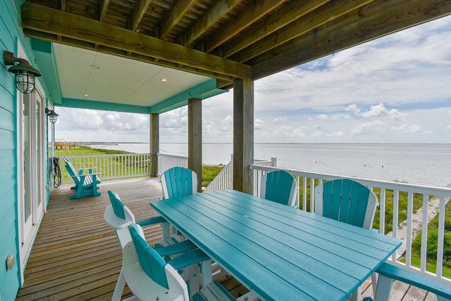 3125 Bay Ridge Drive, Palacios, TX 77465