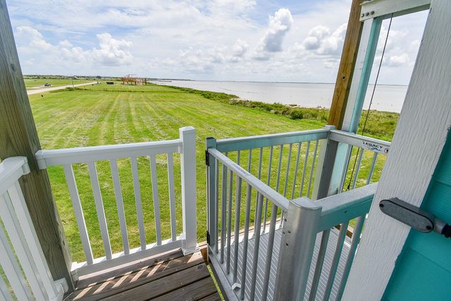 3125 Bay Ridge Drive, Palacios, TX 77465