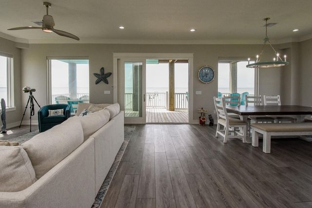 3125 Bay Ridge Drive, Palacios, TX 77465