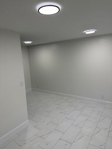 110 NW 7th Avenue 18, Pompano Beach, FL 33060