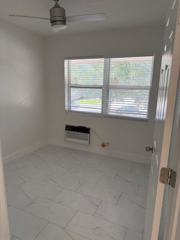 110 NW 7th Avenue 18, Pompano Beach, FL 33060
