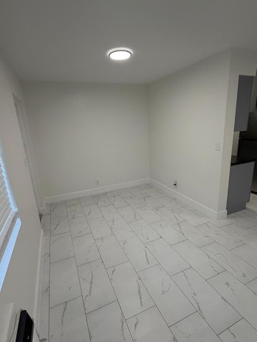 110 NW 7th Avenue 18, Pompano Beach, FL 33060