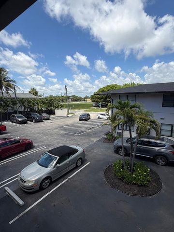 110 NW 7th Avenue 18, Pompano Beach, FL 33060