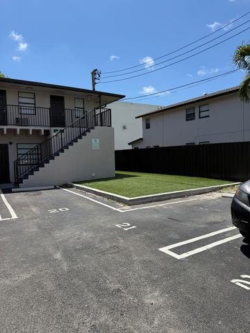 110 NW 7th Avenue 18, Pompano Beach, FL 33060