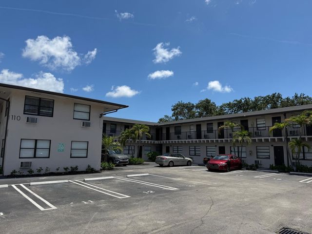 110 NW 7th Avenue 18, Pompano Beach, FL 33060
