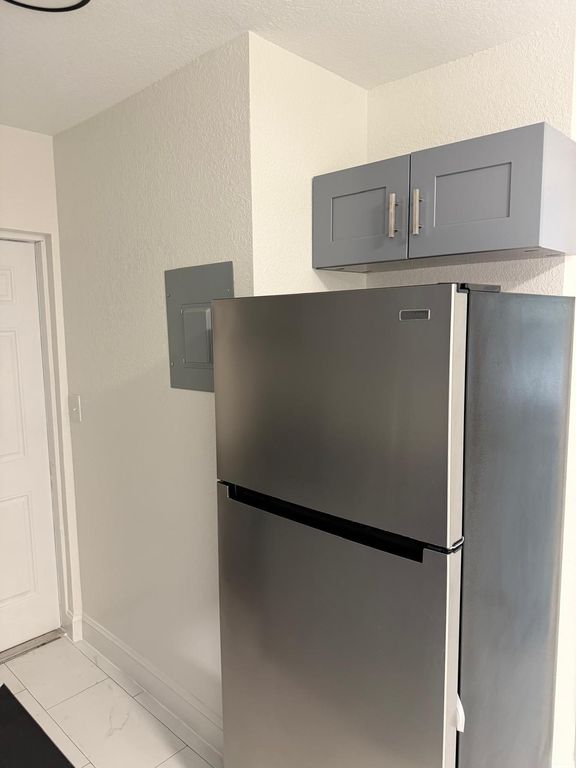 110 NW 7th Avenue 18, Pompano Beach, FL 33060