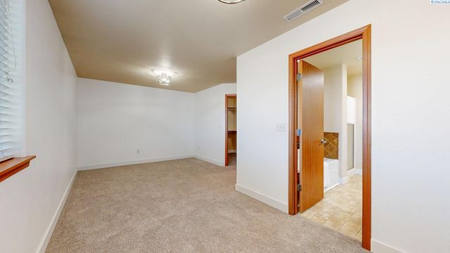 48 S Dawes Street, Kennewick, WA 99336