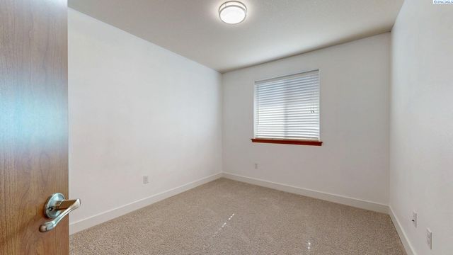 48 S Dawes Street, Kennewick, WA 99336