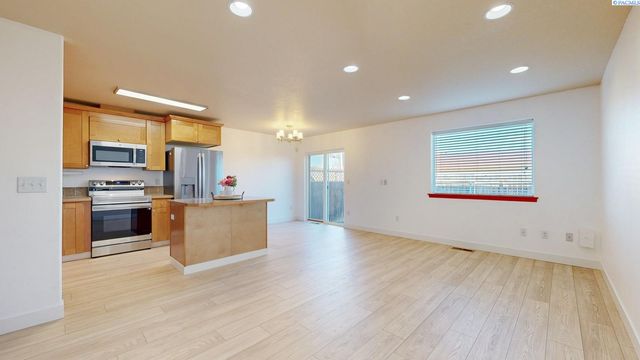 48 S Dawes Street, Kennewick, WA 99336