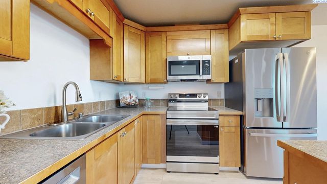 48 S Dawes Street, Kennewick, WA 99336