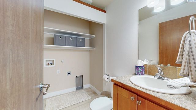 48 S Dawes Street, Kennewick, WA 99336