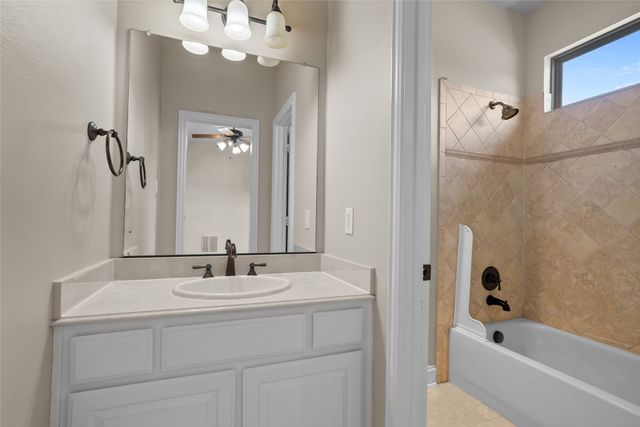 8491 Canyon Crossing, Lantana, TX 76226