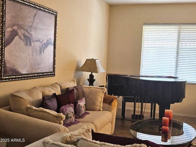 5616 W HIDALGO Avenue, Laveen, AZ 85339