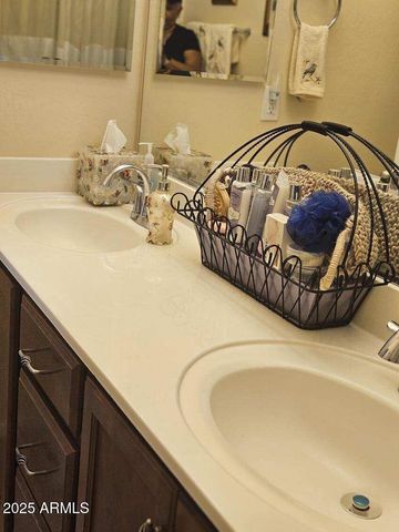 5616 W HIDALGO Avenue, Laveen, AZ 85339