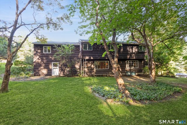 9 Huckleberry Drive South, Norwalk, CT 06850