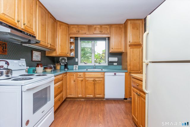 9 Huckleberry Drive South, Norwalk, CT 06850