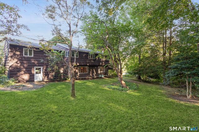 9 Huckleberry Drive South, Norwalk, CT 06850