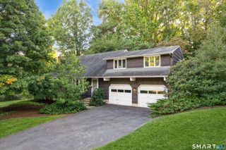 9 Huckleberry Drive South, Norwalk, CT 06850