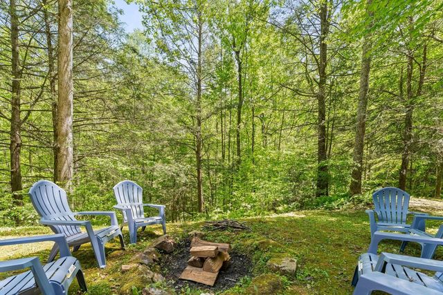 646 Right Fork Fixer Road, Zoe, KY 41397