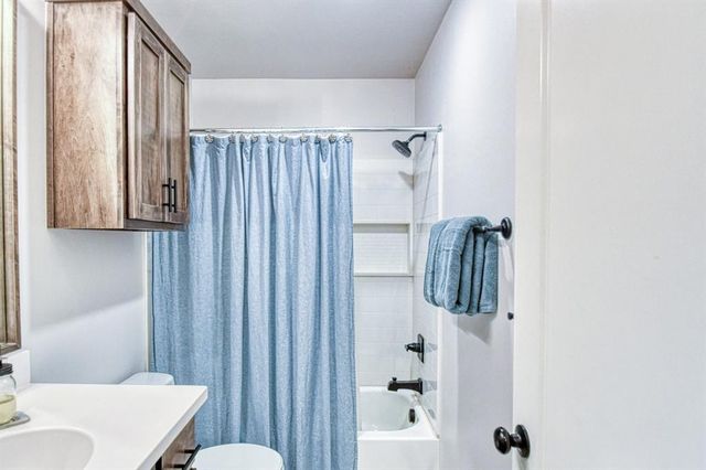 3025 Kettle Road, Norman, OK 73069