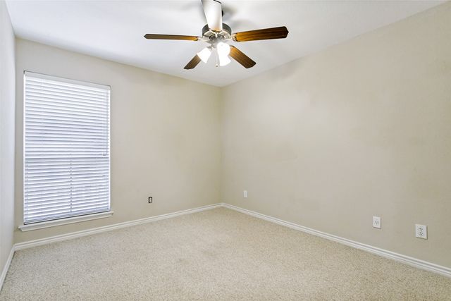 1609 Shadow Crest Drive, Corinth, TX 76210