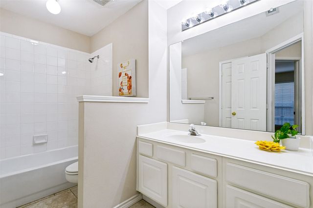 1609 Shadow Crest Drive, Corinth, TX 76210