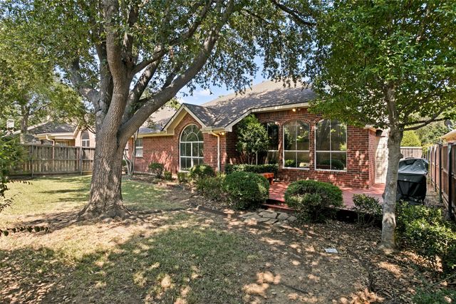 1609 Shadow Crest Drive, Corinth, TX 76210