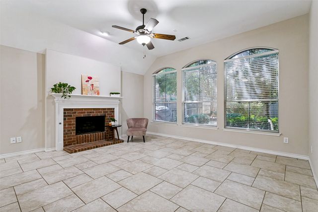 1609 Shadow Crest Drive, Corinth, TX 76210